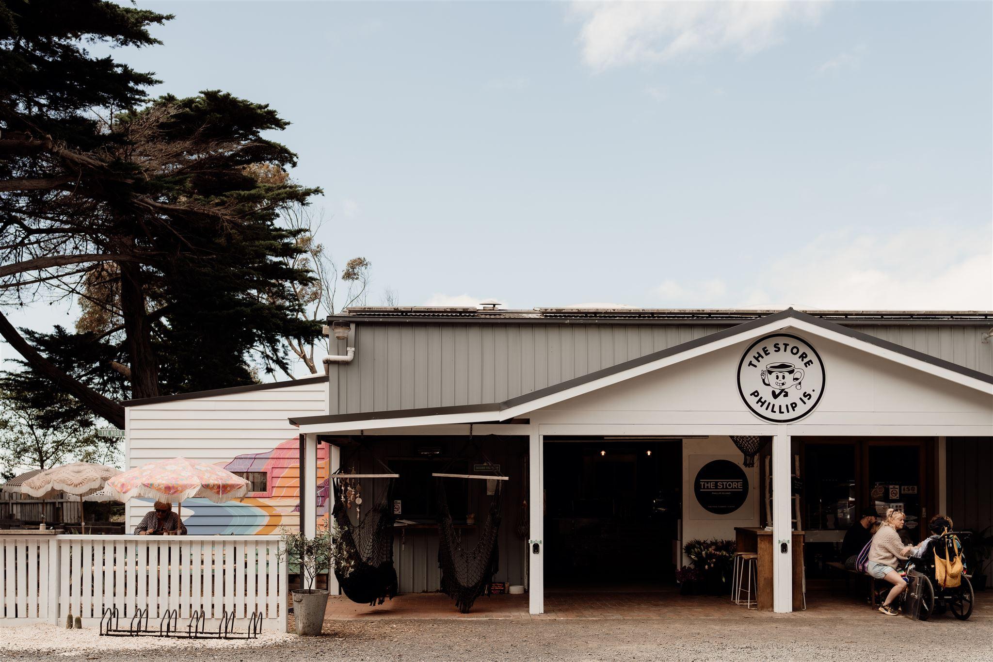 CLAIREDAVIE THESTORE 3 websize