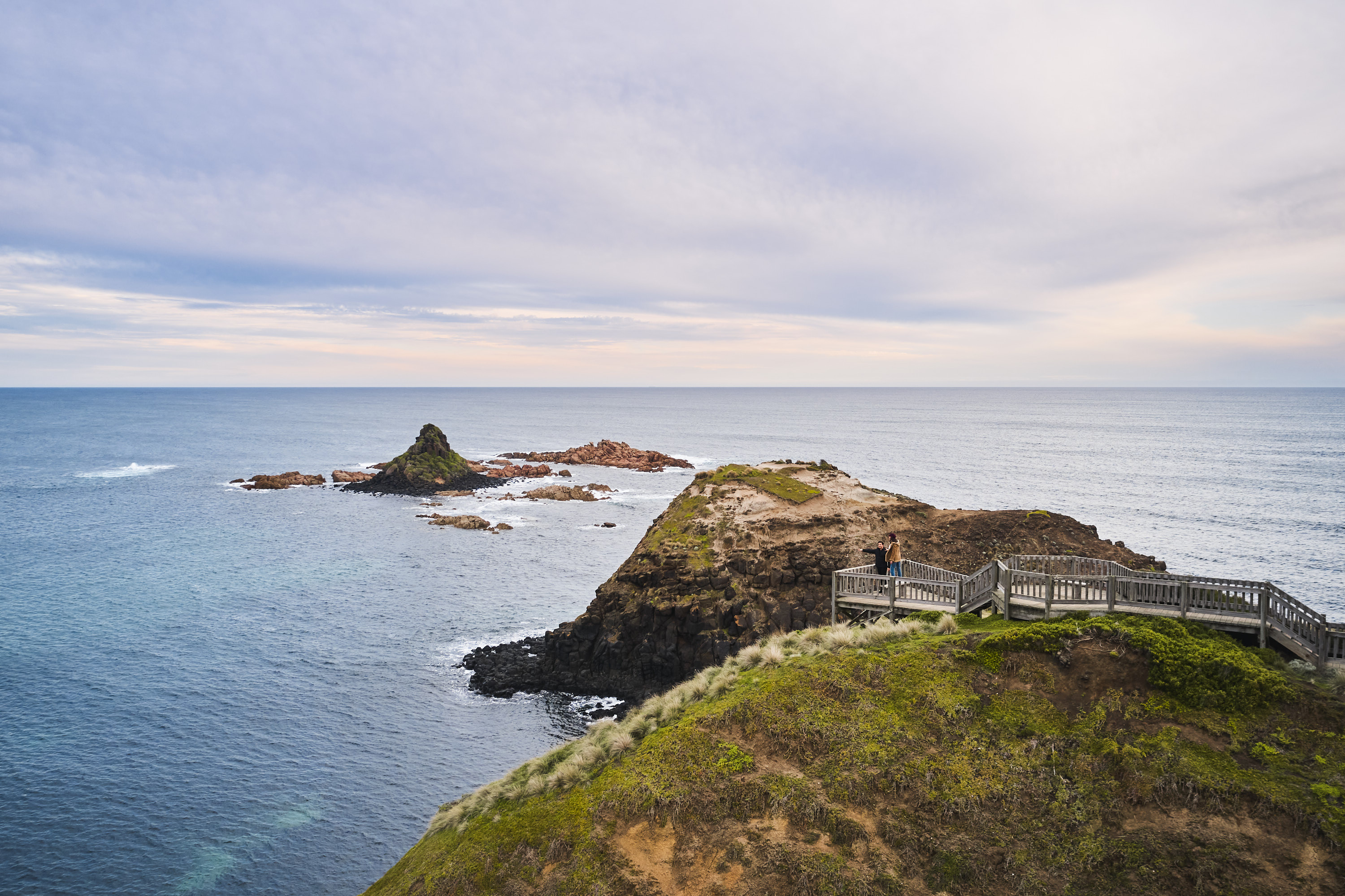 TGI2203 WINTER WEB 096