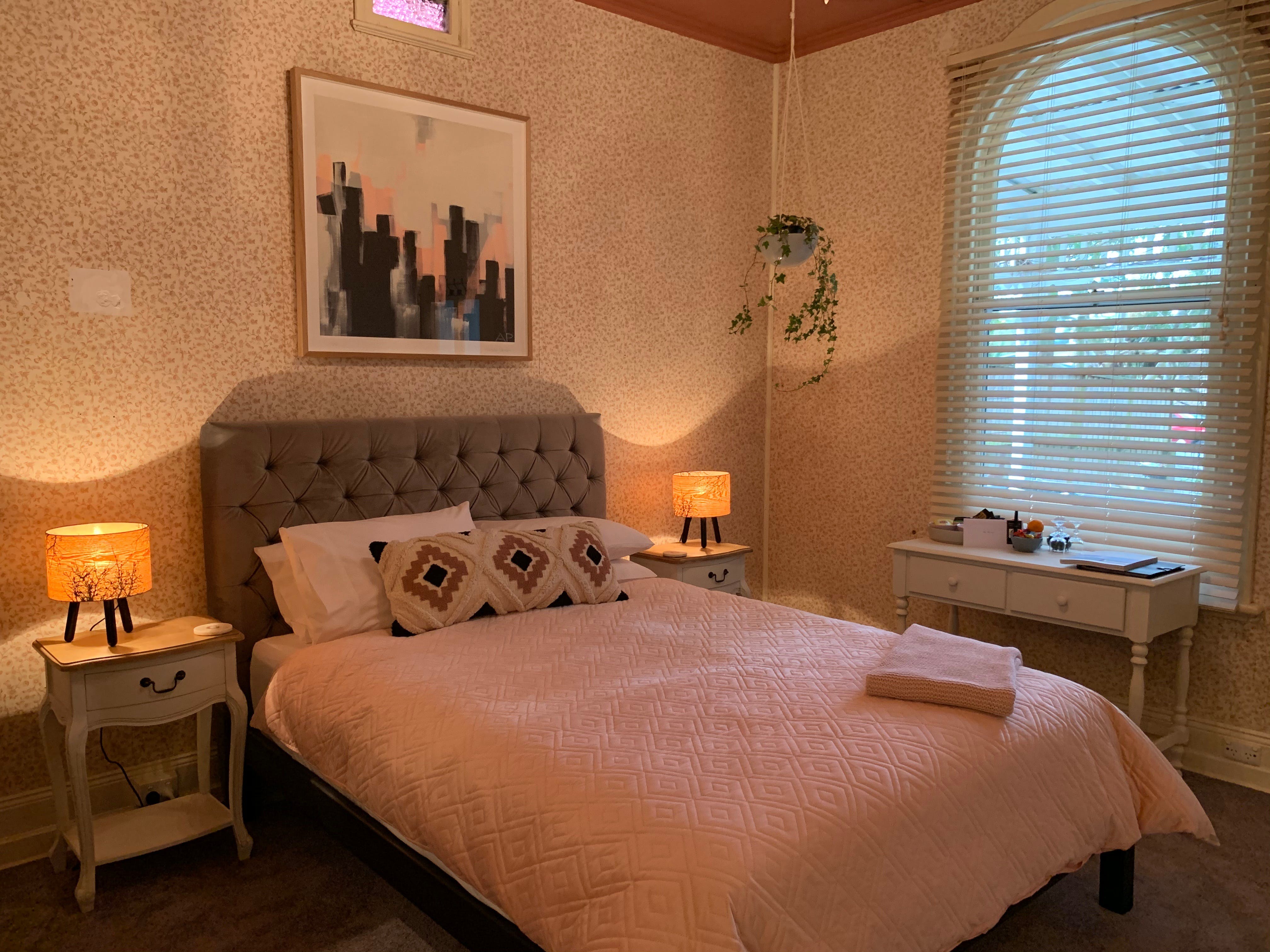 02Fd4E1Af72Cda65E26E2457Be9B6De4