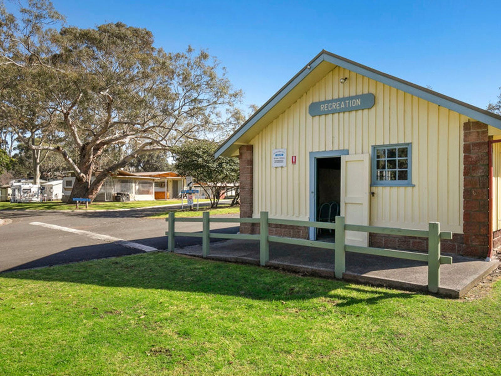 1C23E8Bbc73420A5C8331F91B727C13F