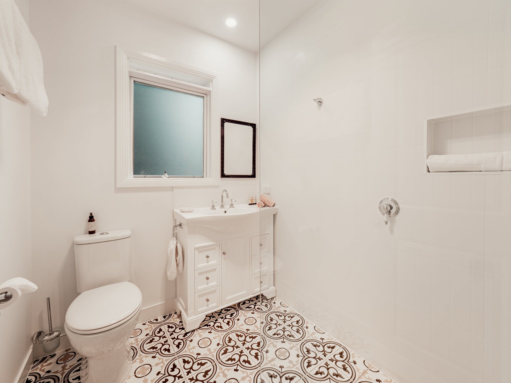 84Aaddc1F858Dee44F4128A009676103