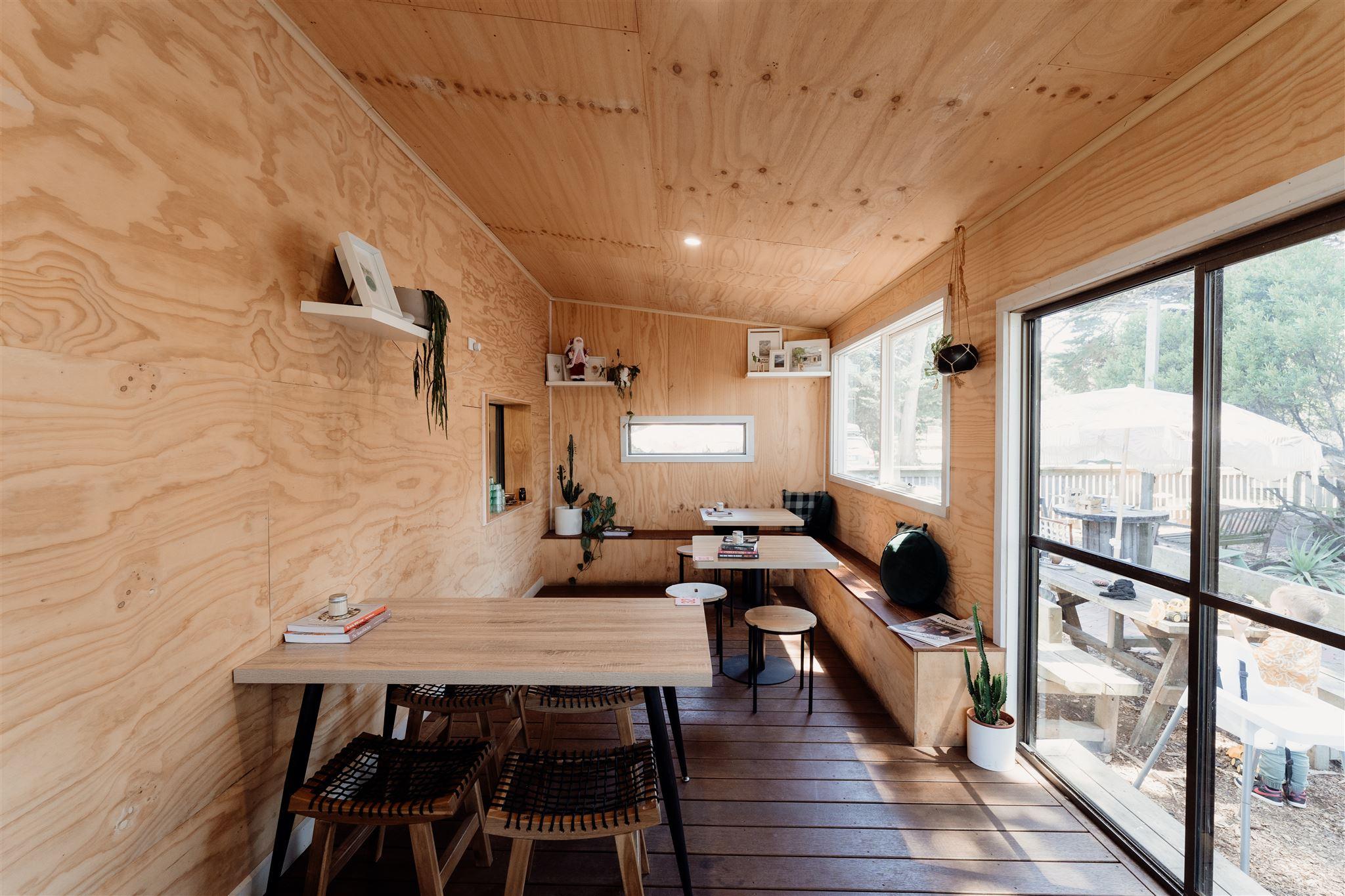 CLAIREDAVIE THESTORE 34 websize