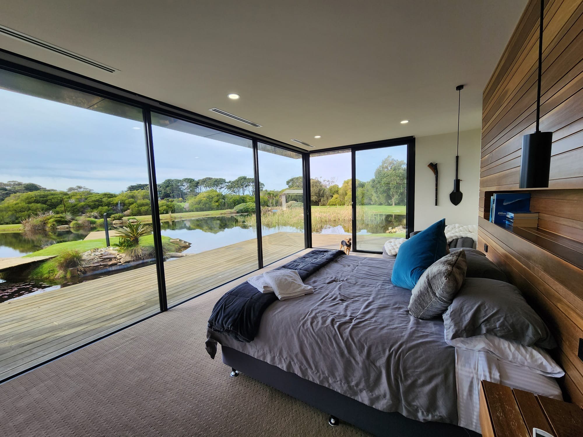 Lakehouse Estate Pic 52