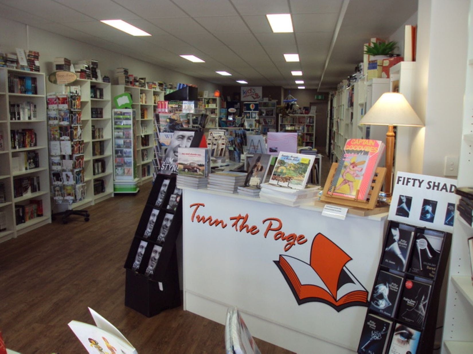 Turn the Page Bookshop Cowes Front Phillip Island