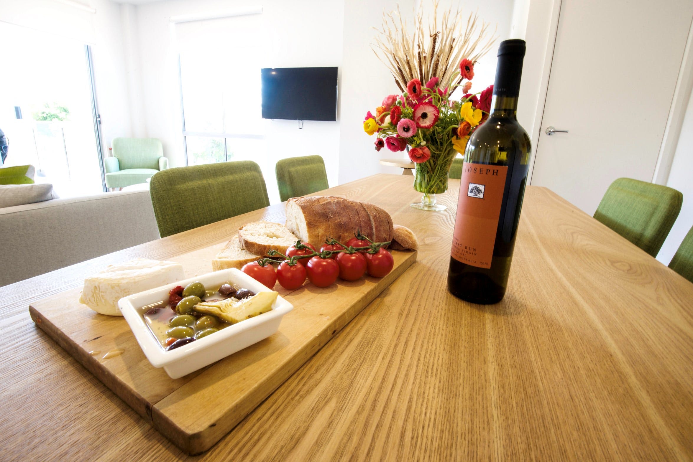 C1Aff90E2570Cca8F7254333Cb498229